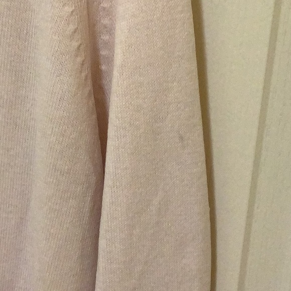 Pink soft sweater long sleeves zipper back size L nice for the colder weather 💕 - Picture 10 of 12